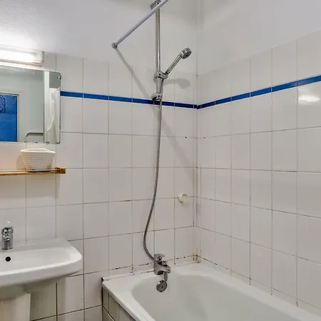 Warm And Lovely Flat In *