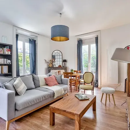 Apartment Warm And Lovely Flat In